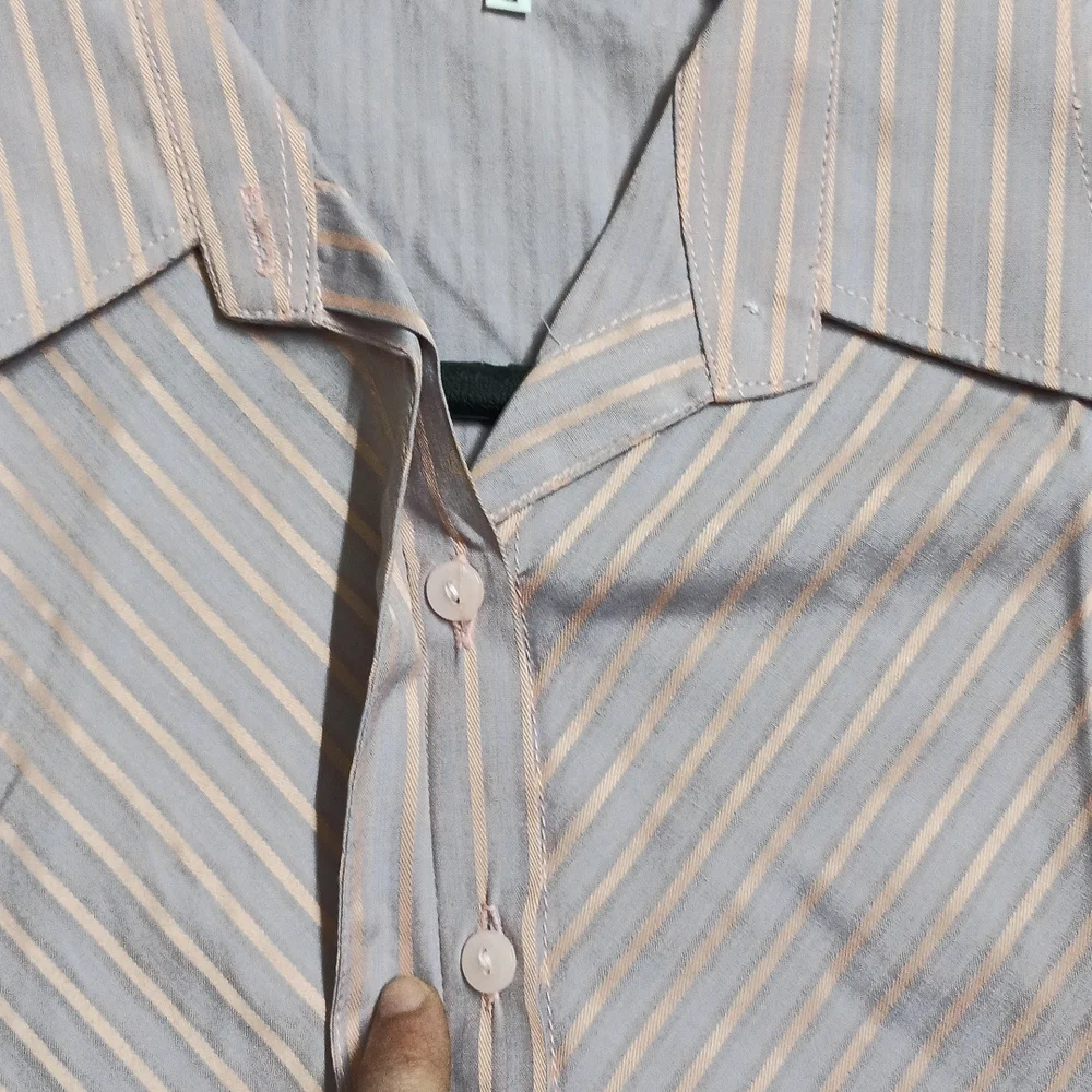 Monsicha Shirt - Picture 6 of 6